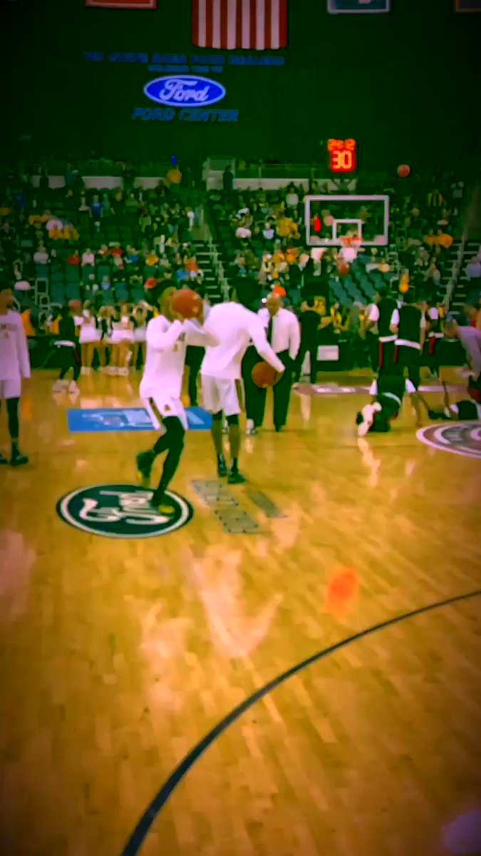 Ja Morant pregame dunk > Steph Curry pregame dunk