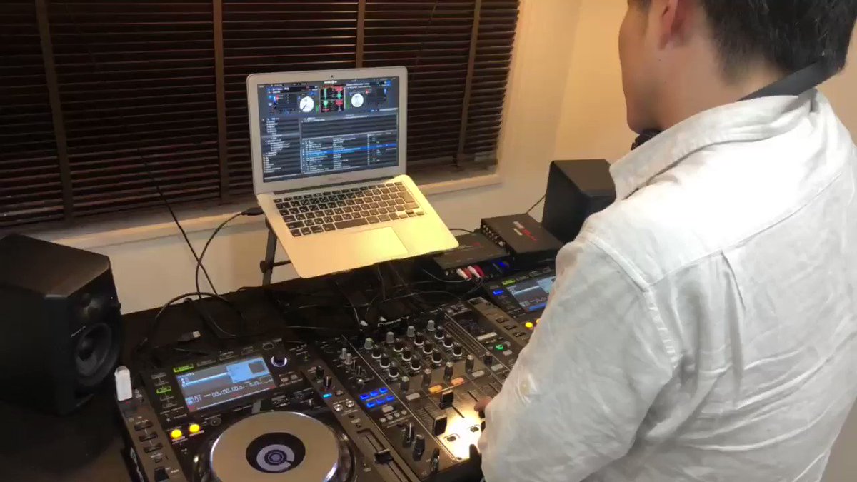 在学半年の生徒さんによる練習風景です!
クラブDJデビューに向けて特訓中です!
SPINSTAR DJ ACADEMYでは主にマンツーマンレッスンで初心者の方でも安心して学べます!
無料体験も随時受付中、詳しくはwebにて→ https://spinstar.wixsite.com/spinstar-dj-academy …
#DJスクール #DJ教室 #渋谷