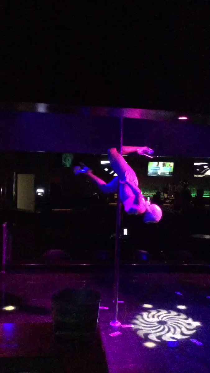 Get into Dames!!! Today’s the day to slide down that pole!! #damegirls #dancers #vannuys #DamesNGames