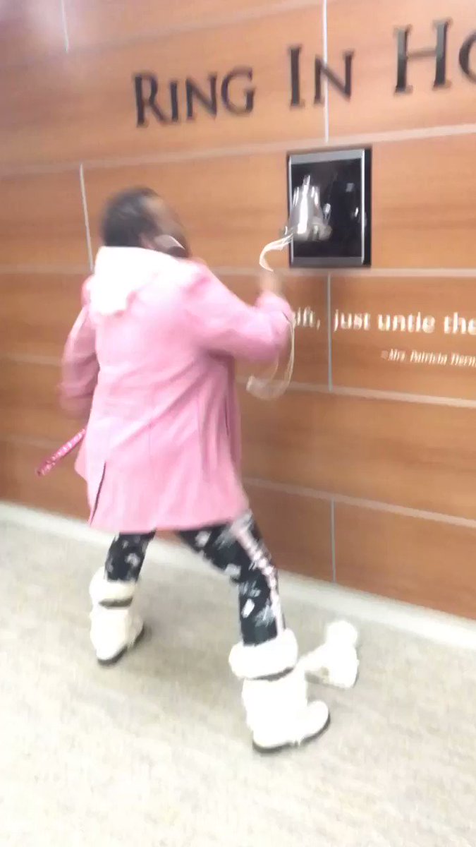 today my mother RUNG THE BELL ๐๐ My baby is CANCER FREE ๐๐๐๐๐๐๐ THANK YOU LORDDD ... RING THAT BELL MA . Take it off the wall You are BLESSED ๐๐พ๐๐พ