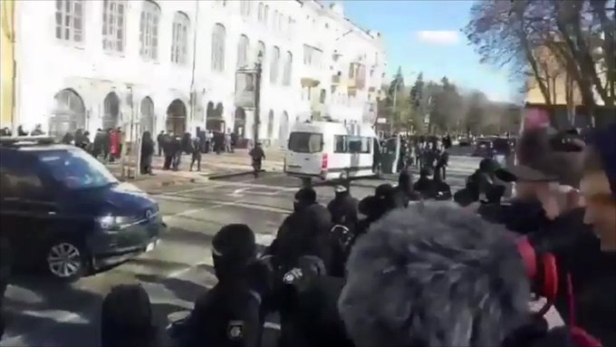 Вбудоване відео