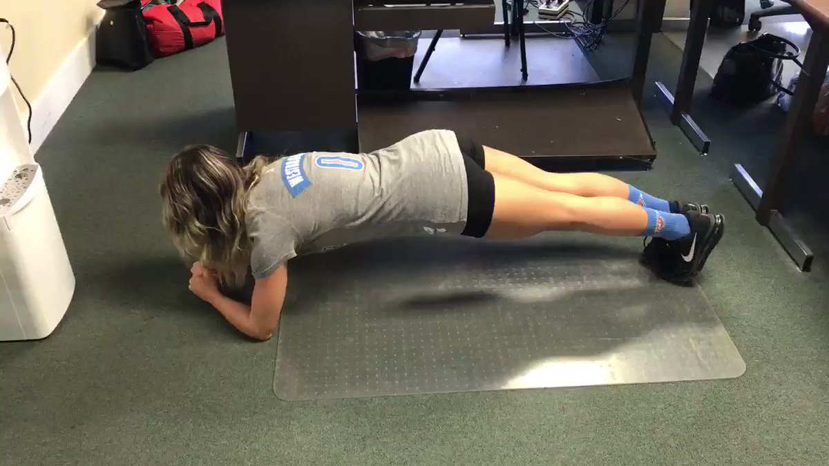 Thanks @BrendaSnwfdn for letting me plank on the clock and holding the phone while I did it for the #FitWeekChallenge 🏀❤️ @okcthunder #ThunderUp