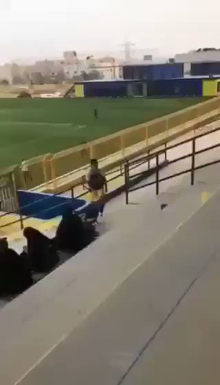 بعد تحقيق شباب #العالمي الانتصار على شباب الشباب
فيديو متداول يظهر فيه لاعبنا الشاب ضاري العنزي يشارك والدته فرحة الفوز 👏
شكراً لمصدر هذا الفيديو 👍