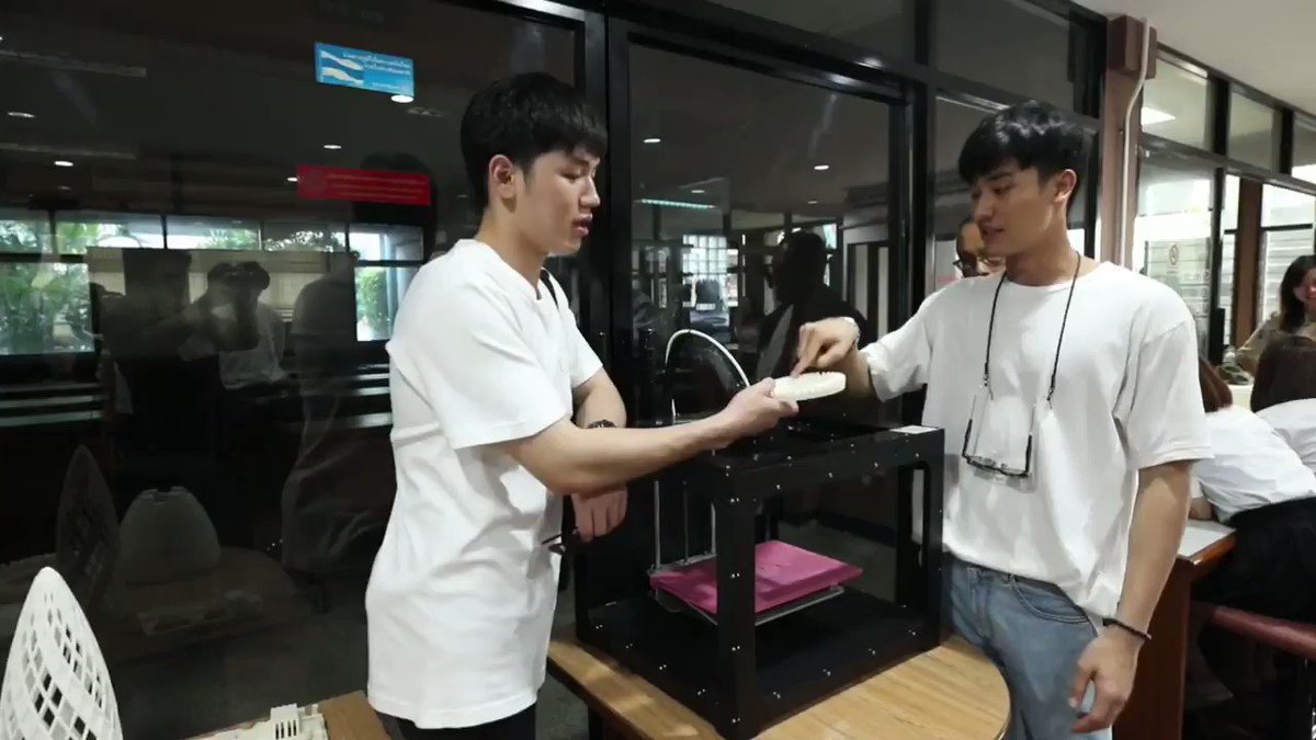 I'm surprised too !!!!!! I didn't see where did he come from 555555555
#กินกันกับเตนิว #เตนิว
