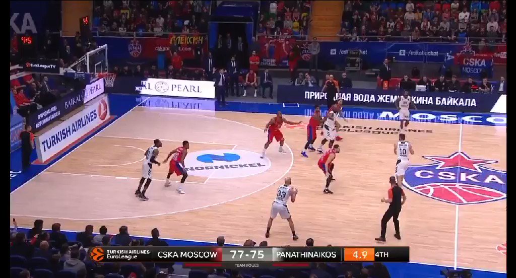Nick Calathes drains the GAME-WINNING TRIPLE