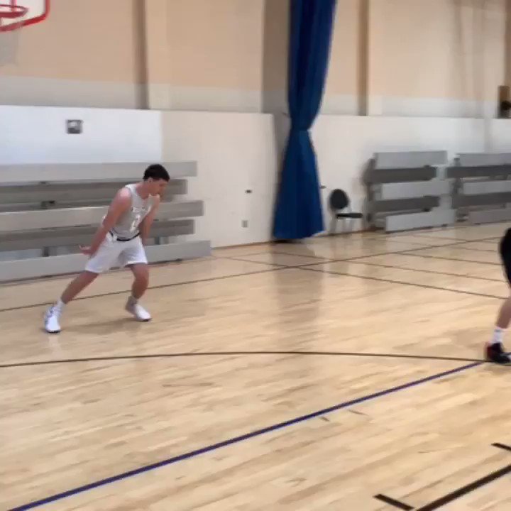 This Zion impression is too accurate 🤣
(via @maxisnicee)