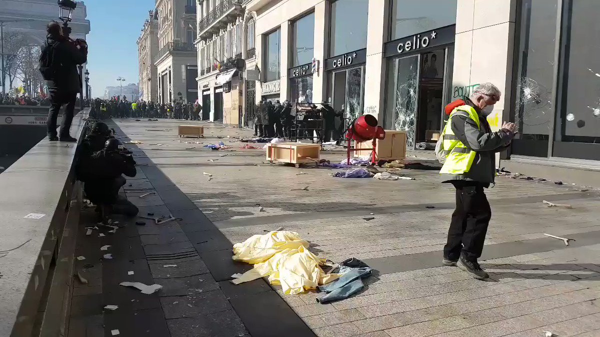 La Plume Libre's photo on #Paris