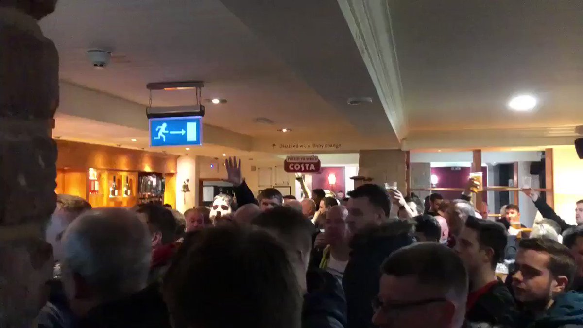 United fans in Wolves today.
Weeeeee’lllllll drink a drink a drink
To Eric the king the king the king
He’s the leader of our football team
#Mufc #MufcAwayDays
(🎥 Tom Young)
