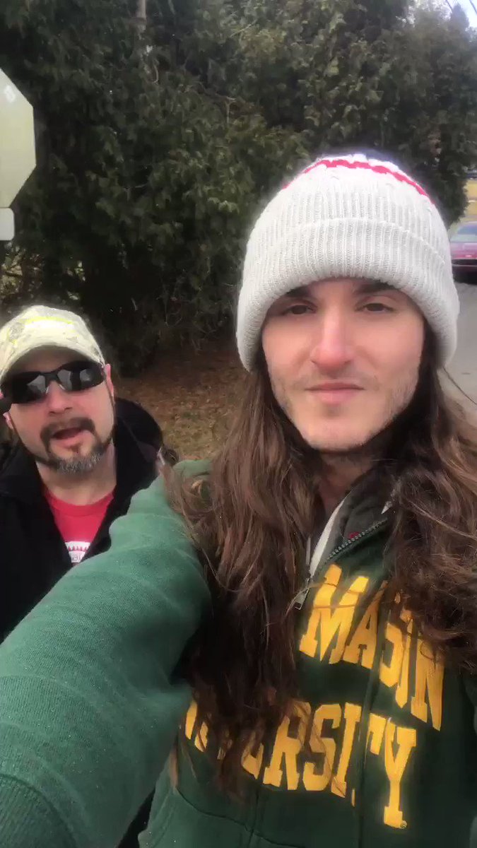 I'm out door knocking in frigid Pittsburgh with @SavoJr,
who used to knock doors for President Obama, but walked away from the democrat party.
#SaturdayMorning #StPatricksDay