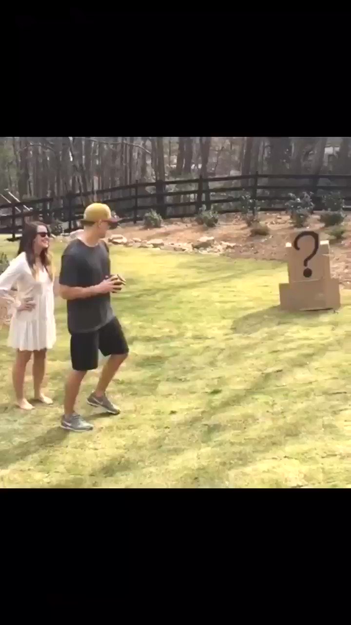 Happy birthday to the gender reveal Kirk Cousins

