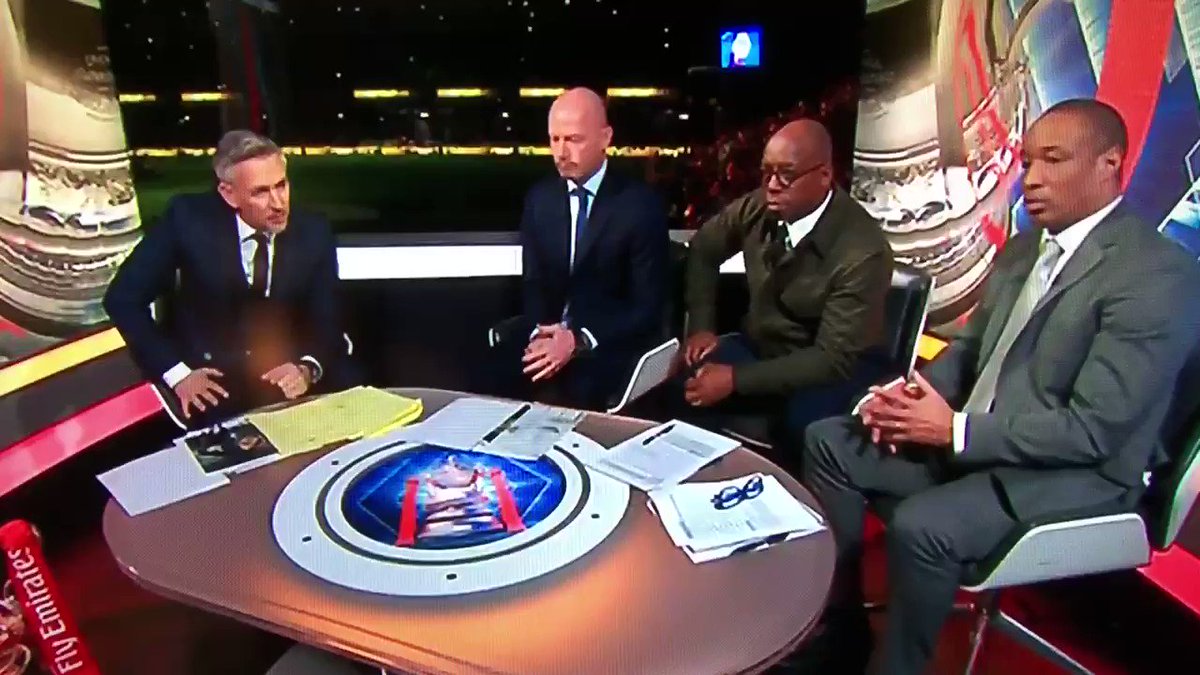 .@GaryLineker ripping the piss out of @PaulInce! 😂😂😂😂
