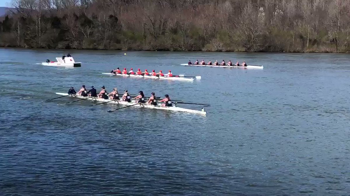 The 3V8 on the way to a win in the afternoon session at Oak Ridge.
Parsons - Hemm - Wiesenhoft - Phelan - Broomfield - Schroth - Geyer - Mueller - Mansouri (c) finished in 6:01.877 - ahead of Clemson and Minnesota
