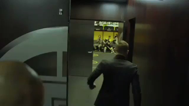 Here's the pre-game pep talk Conor McGregor gave the Boston Bruins in the locker room last night.
https://www.instagram.com/p/BvGVh9XjfcC/?utm_source=ig_share_sheet&igshid=9vh3dfnn5pf7 …