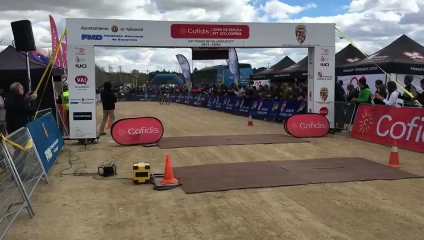 #OpenEspañaXCOCofidis19 |
🏁 Carrera Élite/Sub23
➡️ META
🥇Antón Sintsov se hace finalmente con la victoria en Valladolid.
🥈Jofre Cullell (1° Sub23)
🥉Mario Costa
Gran carrera campeones 🙂💪 muchas felicidades.
