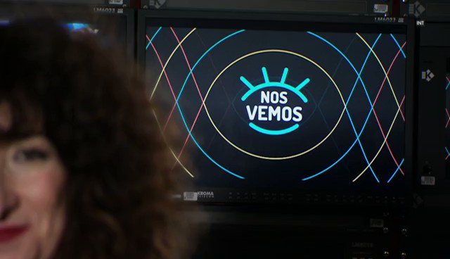 ¿Os acordáis de los programas dosmileros sobre la tele que iba de mitad promo mitad entresijos curiosos de la cadena como Mírame en Antena 3 o Cartelera TVE?
En estos momentos en emisión en Aragón TV, 'Nos Vemos', el programa de la televisión aragonesa: