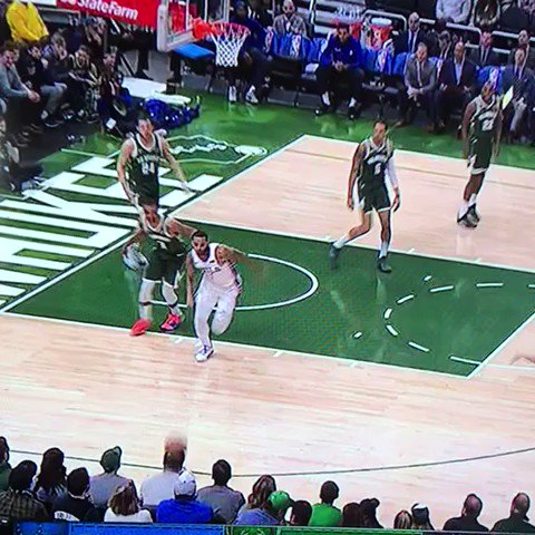 Mike Scott just tryin to party