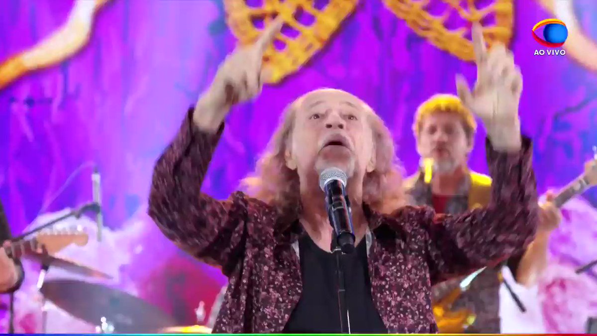 "MAAAAAAAARESOOOOOOOOLL"
Plateia interrompe Faustop e clama o nome da @TVMaresol ao vivo na Globosta