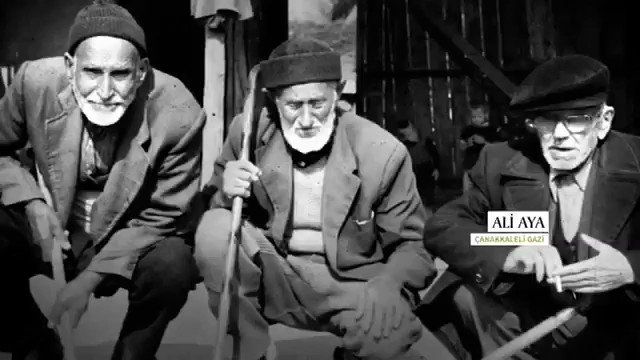 -Kaç kişi gittiniz Çanakkale'ye?
-300 kişi bir sabah yola çıktık.
-Kaç kişi geri döndü?
-Bir ben kaldım geride...
#ÇanakkaleGeçilmez
