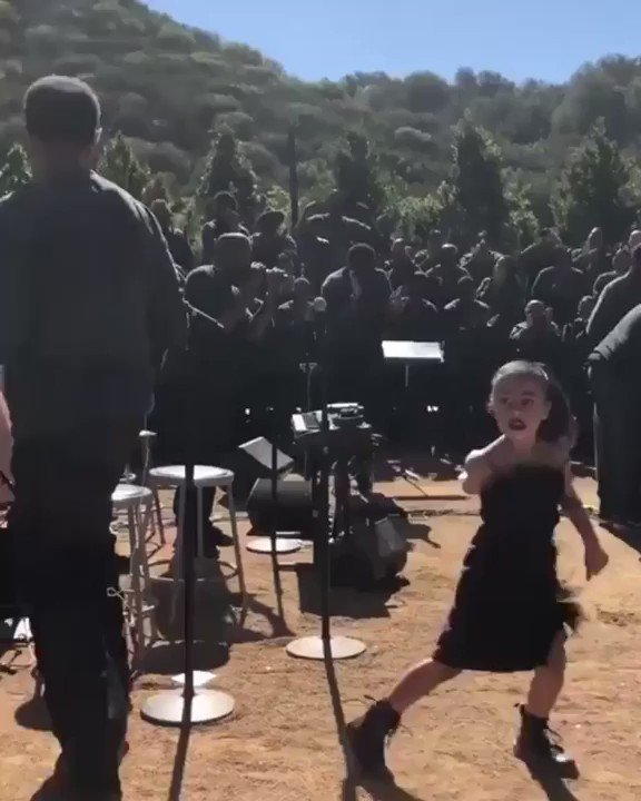 NORTH WEST (@Its_North_West) on Twitter photo 19/03/2019 02:30:23 when you're feeling yourself at the club 🙌 when you're feeling yourself at the club 🙌