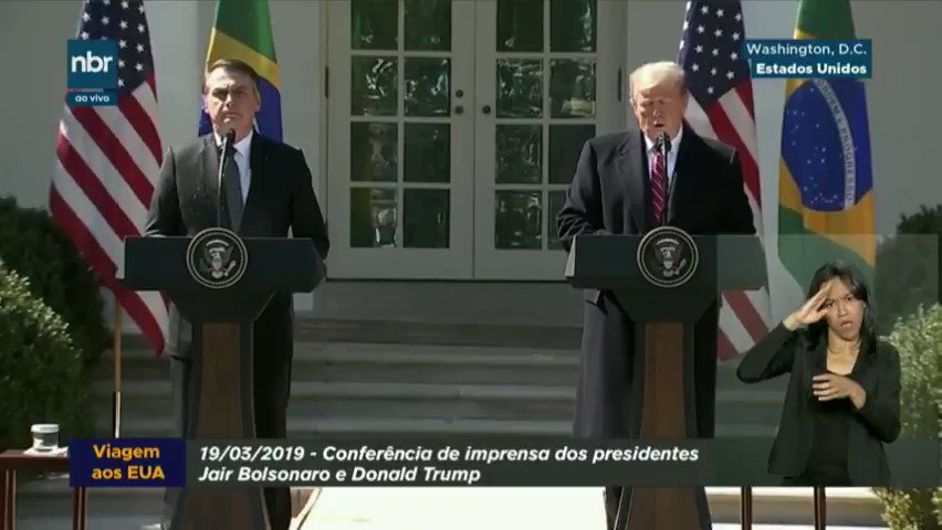 Momento em que Trump elogia Eduardo Bolsonaro. #BolsonaroOrgulhodoBrasil