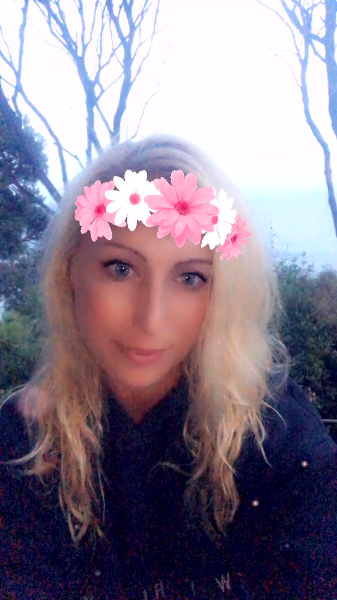 Good morning from #NewZealand 🌸Have a beautiful day friends!
Love,
Emme💖