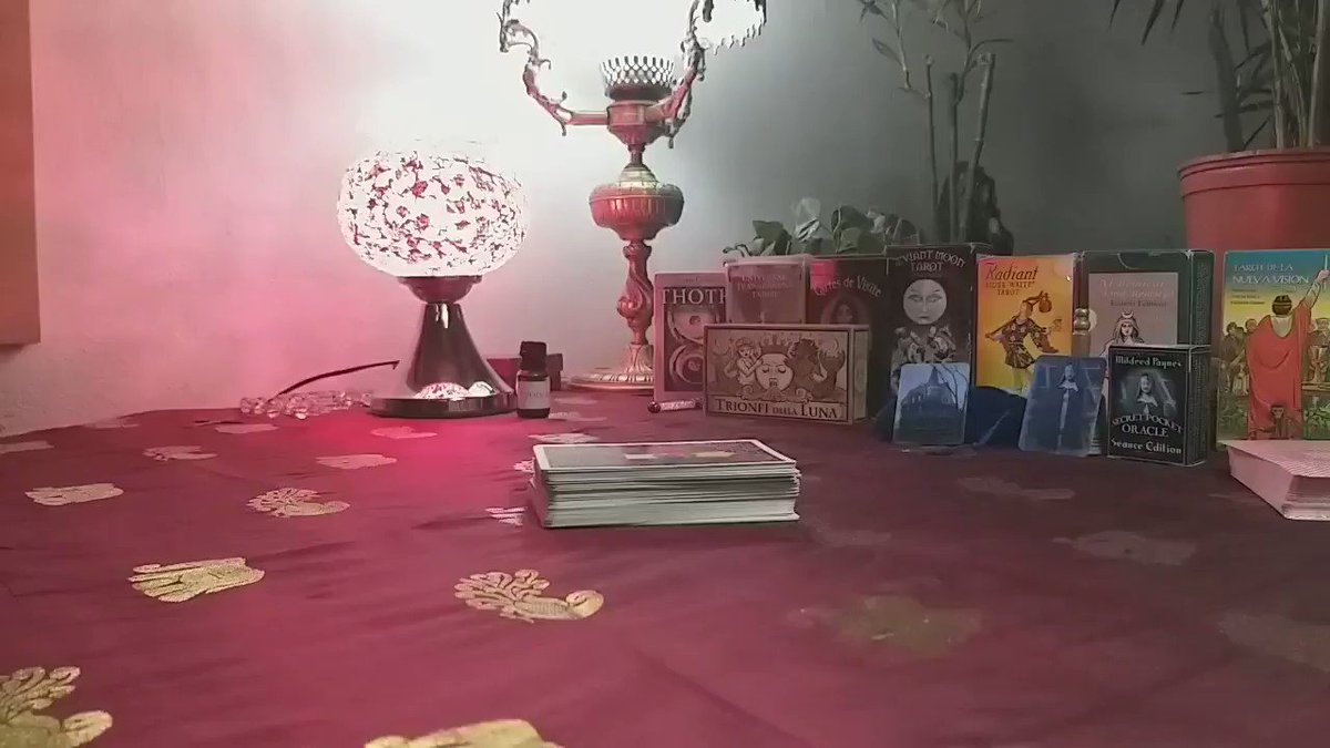 Tarot es cierto que el Dr Raffo se suicidó?
Hay muchas dudas sobre su aparente suicidio y la carta que dejó escrita.
Es su verdadera firma?
Decime la verdad.
Se suicidó o no?
Esto es lo que respondió.
Se agradece el RT.
#TarotMilenio3