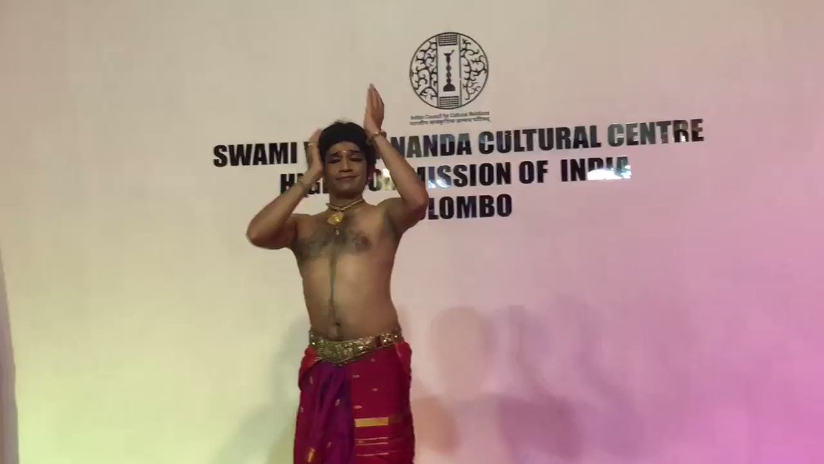 Excellent #Bharatnatyam recital by renowned dancer Pavithra Krishna Bhatt from India at SVCC,Colombo
@IndiainSL @ICCR_Delhi