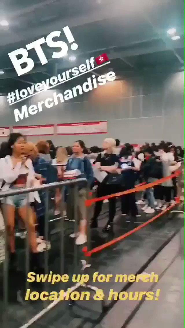 Siapa yang sudah standby dan merapat untuk #LoveYourselfinHK .
Berikut beberapa merchandise yang ada manteman.
Jangan sedih.. berdoa saja kita akan merasakan hal menakjubkan ini di Indonesia Soon 😁
#KeepPositive
© SUGAJelly9339
#BTS #방탄소년단 @BTS_twt