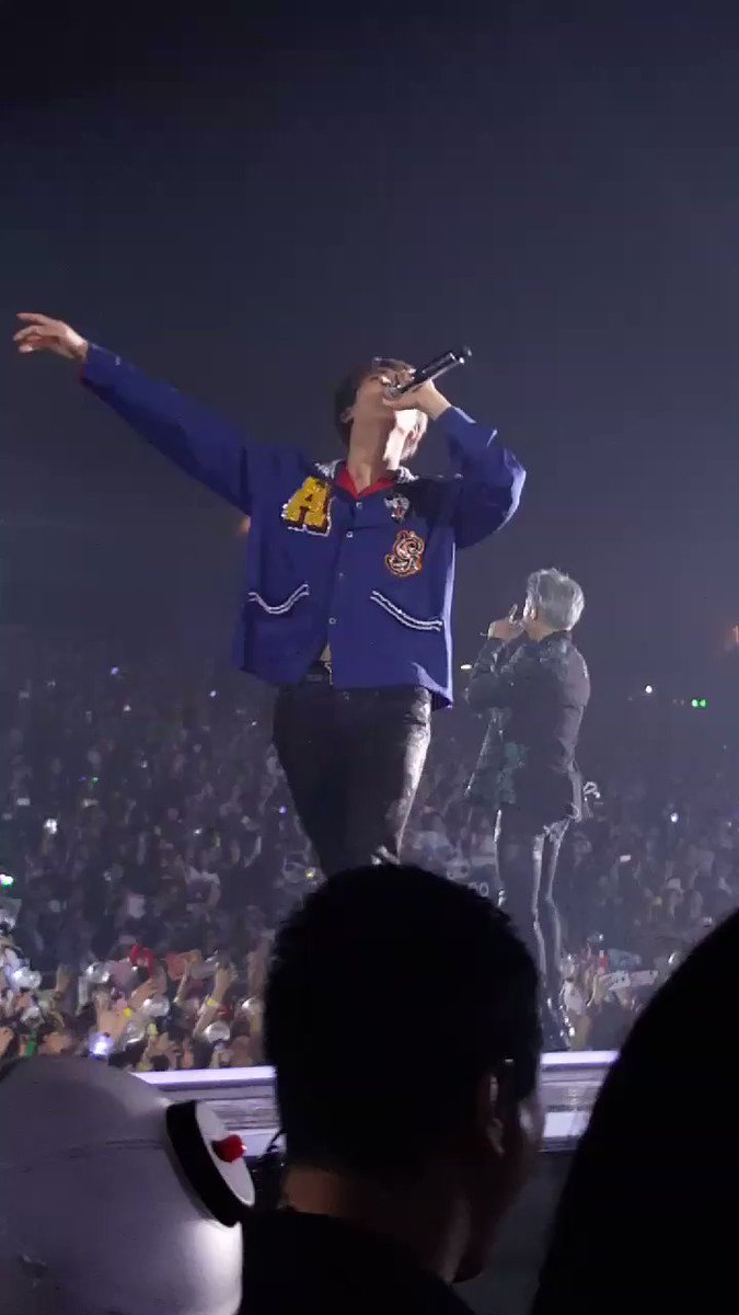 Apa yg kalian rsakn jka sdkt itu dg idola kalian? Rsany psti sulit ya mrka utk mrekam tdk smbil TERIAK π£
Mimin yang liat di hp aja udah belingsatan gk jls π
*Ayo download Soompi utk dukung BTS*
Cr: guetta_kim
Via: Hamster_jinnie
@BTS_twt πΎ