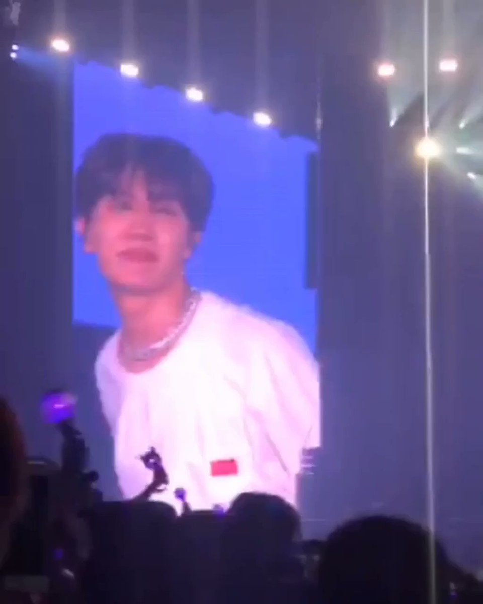 Hobi’s Ending Ment in Hong Kong!
Wow! Hong Kong! It’s been a while, Hong Kong. We have 4 shows, here in Hong Kong, starting today!
I am really looking forward to the remaining shows, because of you, Hong Kong ARMYs~!