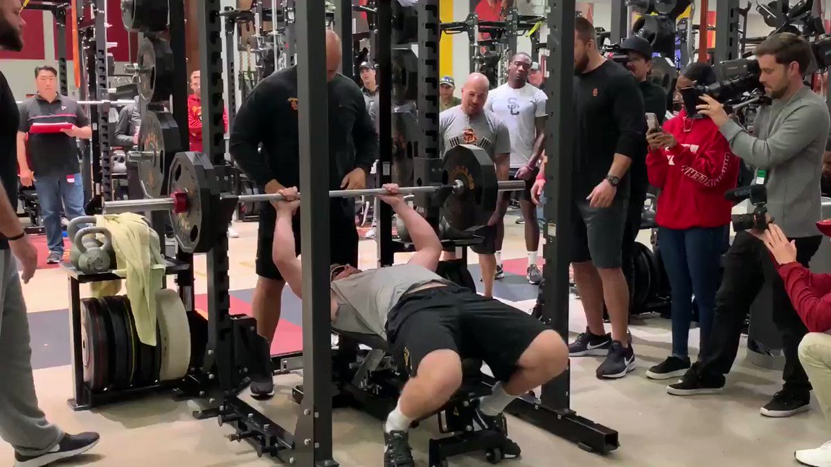 Jake Olson, USC's blind long snapper, does 17 reps on the bench press to raise money for retinoblastoma after it took his eyesight
(via @LindseyThiry)