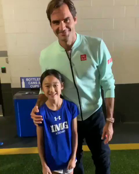 (IG evelynnlovestennis)
"In 2 hours I'll be 9 years old and today my dreams came true. I met Roger Federer and he wished me a Happy Birthday! 🎂 I am going to train harder and harder because I love 🎾 and want to be a bro. #MiamiOpen #Rogerfederer #imgacademy "