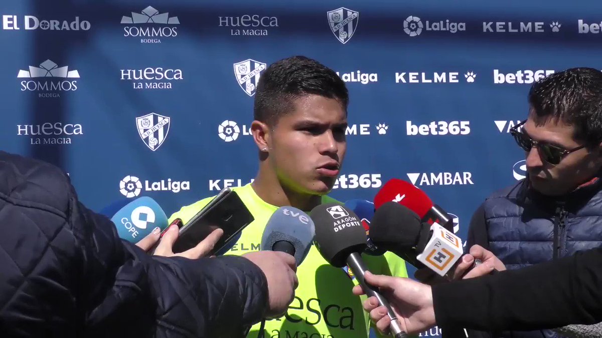 📽️ | @cucho1099, confiado en que la victoria en el #RealMadridHuesca es posible y motivado por el desplazamiento masivo de aficionados al Bernabéu.
Todas sus palabras 👉 https://sdhu.es/RPCucho