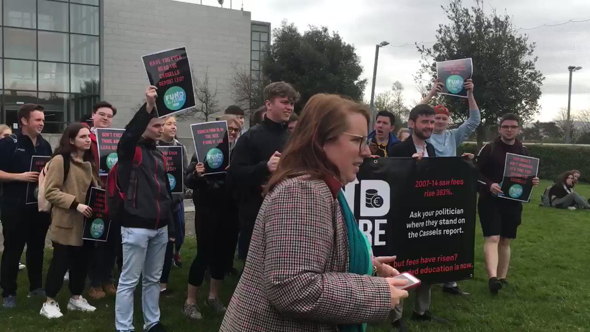 @DCUSU agus @TheUSI agus mé fhéin ó @issu4u #FundTheFuture