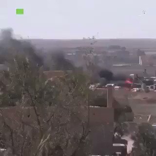 شاهدوا لحظة قصف التحالف الدولي على المدنيين في #الباغوز بمحافظة ديرالزور ومقتل عشرات الأطفال والنساء بحجة محاربة الإرهاب