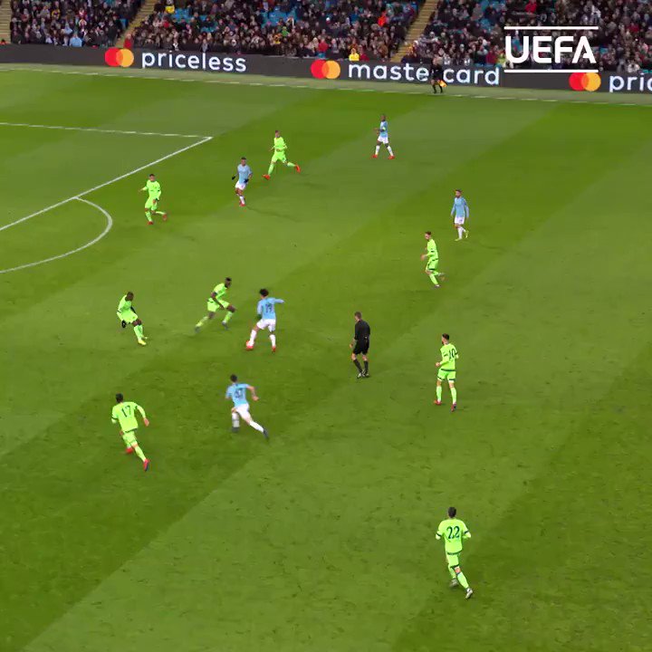💙 Phil Foden = ¡el jugador más joven en marcar con el City en la #UCL! ⚽️
@ManCityES @PhilFoden