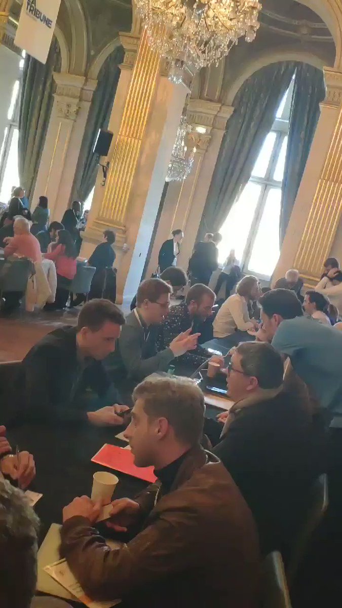 #HackingParis : on pitch dure 🖖🖖