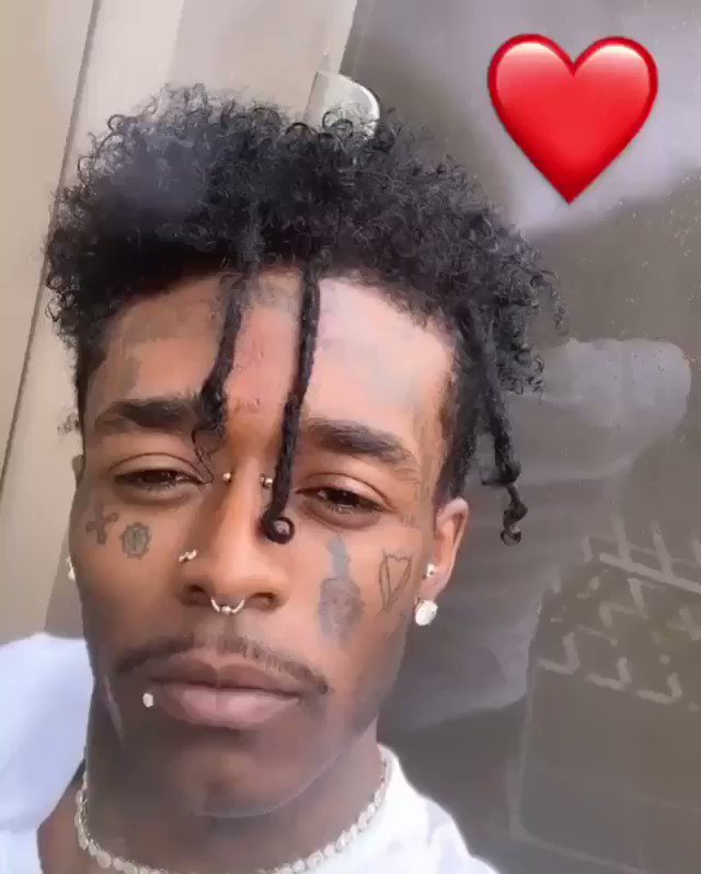 Lil Uzi Vert got a new hair style ๐๐ @LILUZIVERT