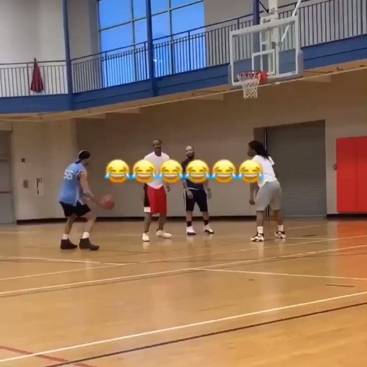 TAG someone with this form 🤣 (via @iget_buckets35)