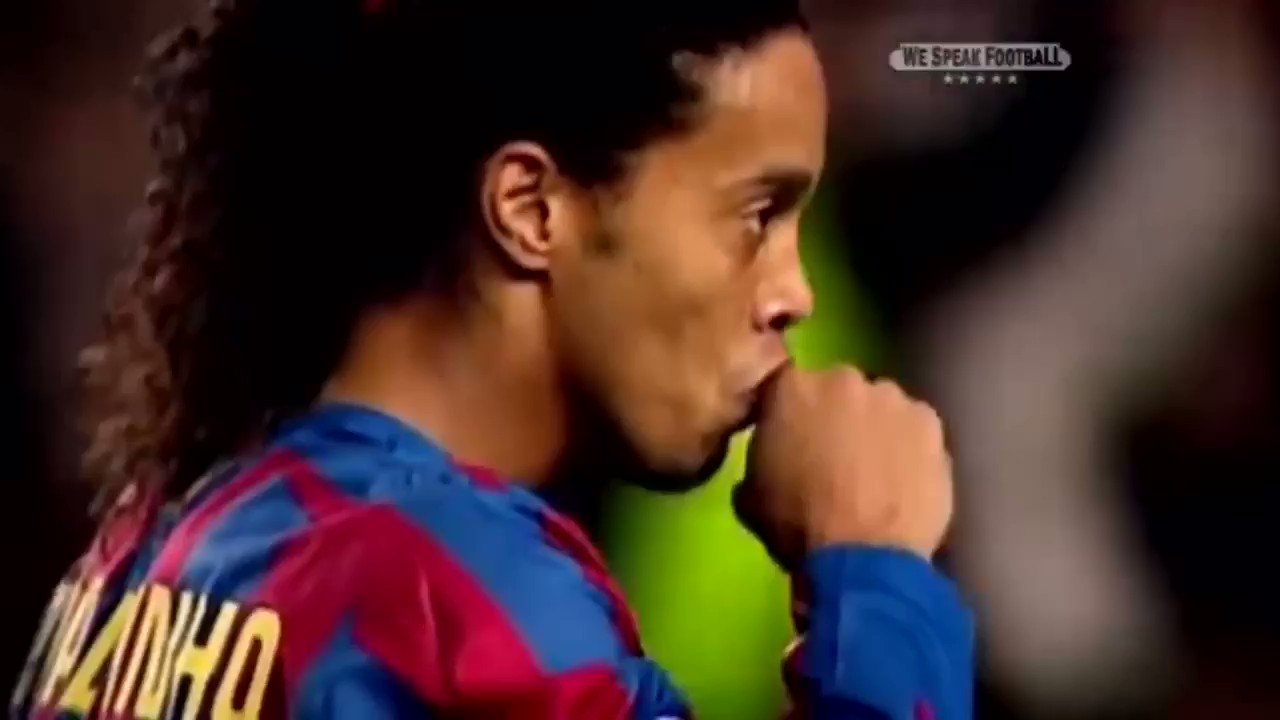 Happy 39th birthday to the man who always played with and made everyone else smile, Ronaldinho Gaúcho      