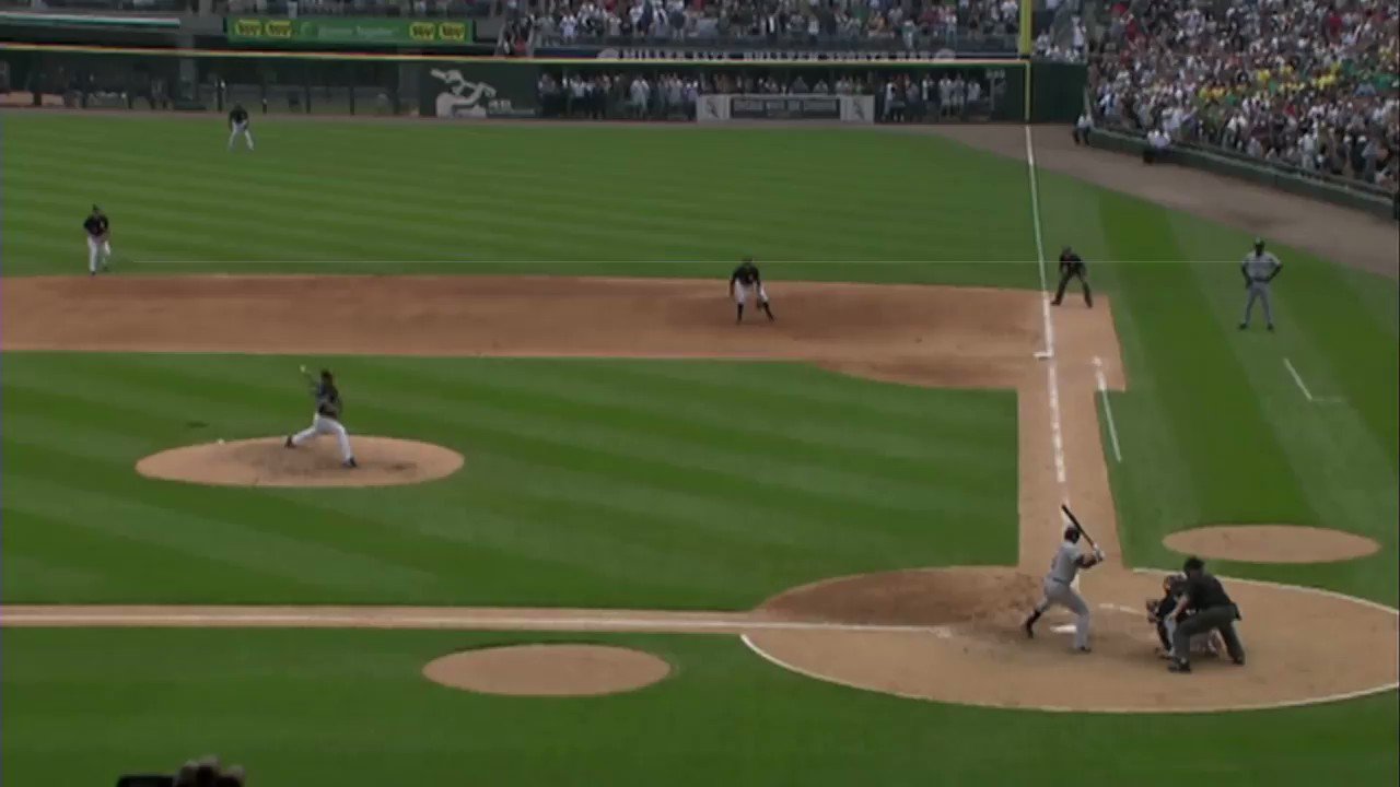 Happy 40th birthday to the legend, Mark Buehrle! 

watching this never gets old. 