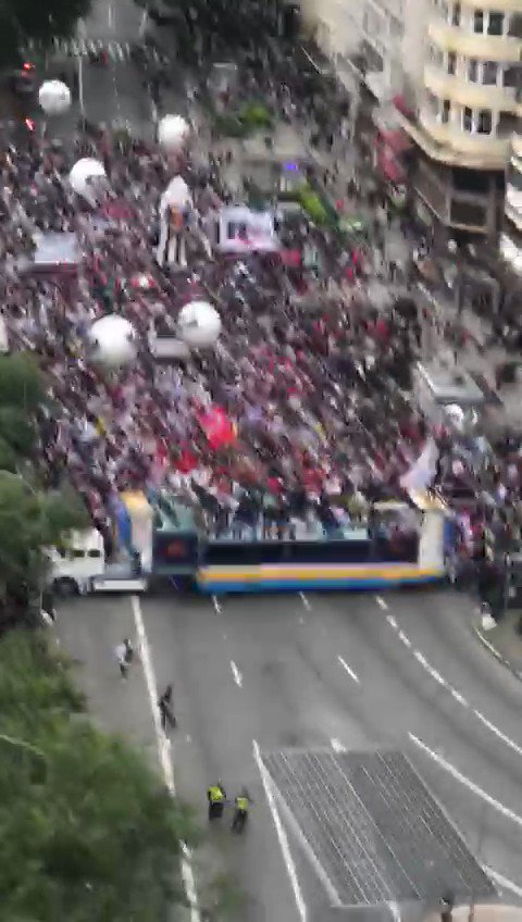 Manifestação contra a reforma da previdência, só tem os militantes pagos com mortadela. #EuApoioNovaPrevidencia