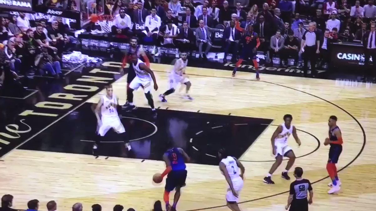 DENNIS HAS 22 AND OKC IS MAKING IT RAINNNNNNN 🌧🌧🌧🌧