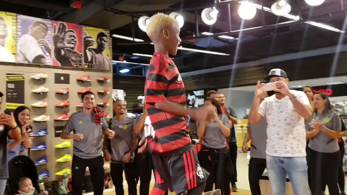 RABISCA, GAROTO! 🎶
NEGO
NEY
#NovoMantoSagrado #CRF