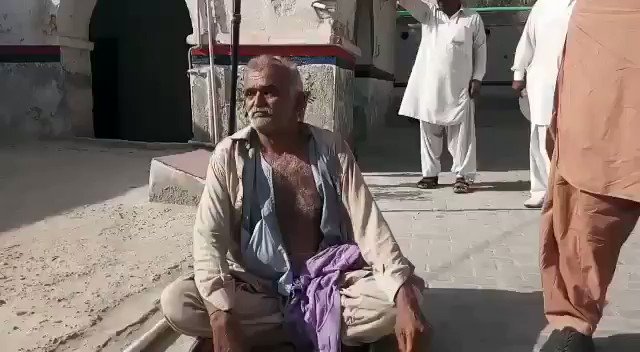 Two #Hindu children #Reena & #Raveena were forcefully converted to #Islam and married off to older men in #Sindh. Their father is weeping in a police station but to no avail.
“You can kill me, I had the patience, but now I won’t leave. Shoot me, shoot me.”