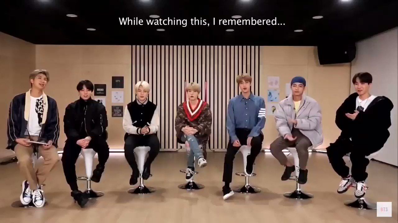 Isa pa,,, kahit korean lang lang talaga \to ng bells

happy birthday, bangwools 