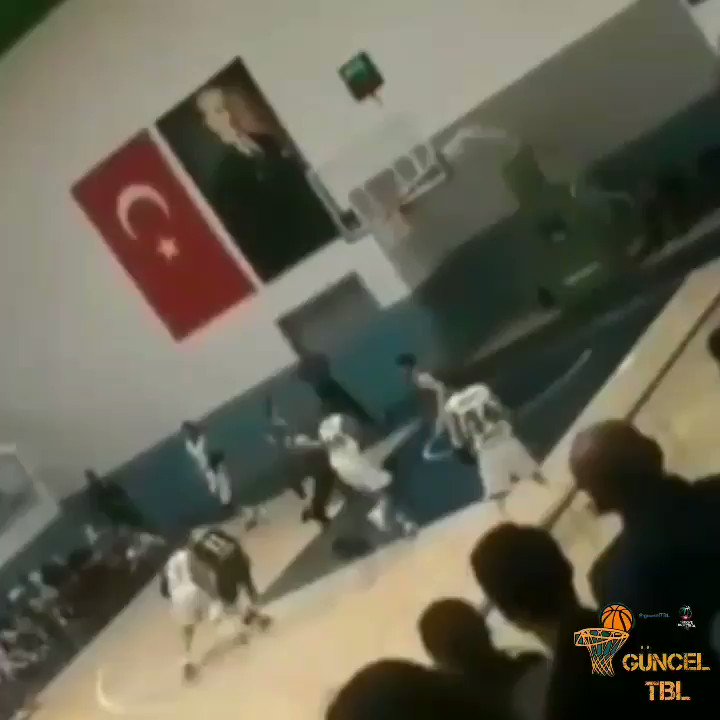 David Weaver'ın potayı aşağı indirdiği an 🤪
#TBL