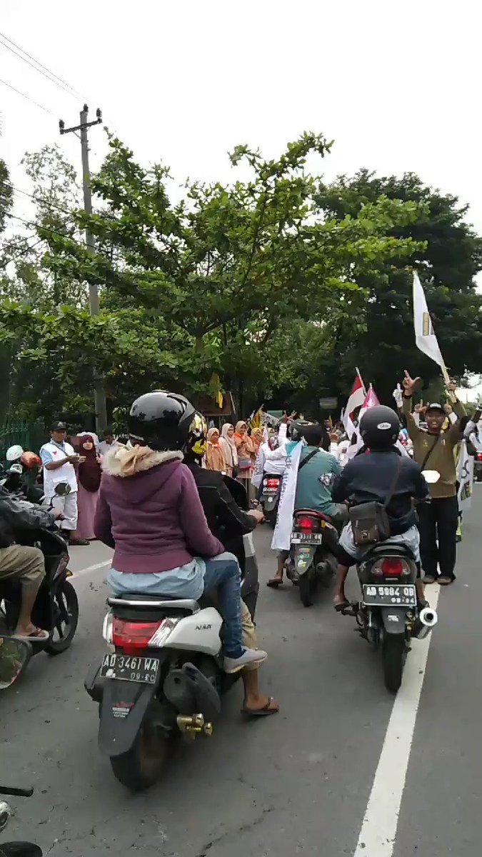 Ismail Harun Erbakan (@HarunErbakan) on Twitter photo 24/03/2019 11:49:21 #PutihkanSolo #PutihkanSolo