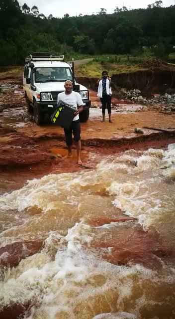 Here an MSF team have reached a river that used to be a stream, which means our vehicle can’t go any further. The team decides to proceed on foot.