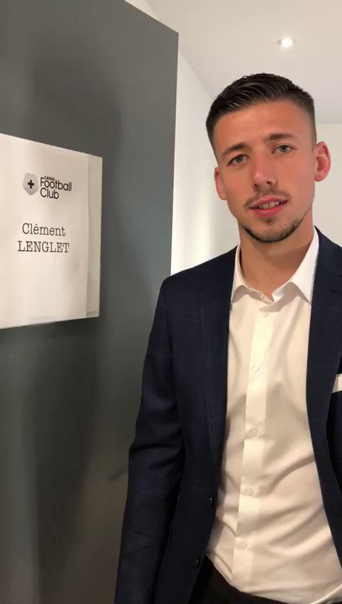 . @clement_lenglet (@fcbarcelona_fra) a un message pour vous 😏🔜
#CFC cc. @raphaeldome